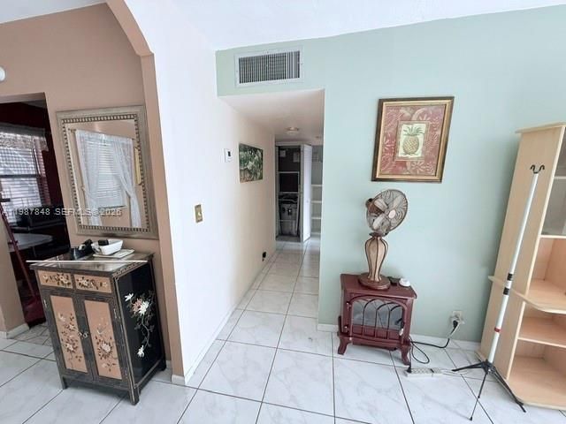 2841 Somerset Dr , Unit 305, Lauderdale Lakes, FL 33311 Photo