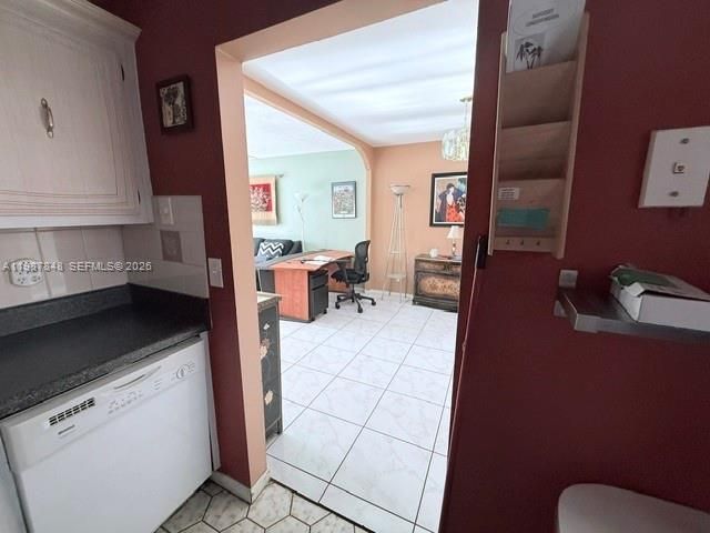 2841 Somerset Dr , Unit 305, Lauderdale Lakes, FL 33311 Photo