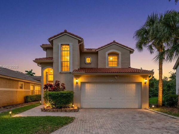 1282 NW 171st Ter , Pembroke Pines, FL 33028