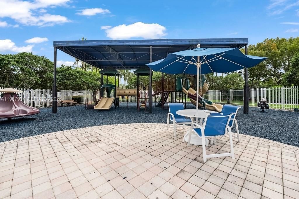 1282 NW 171st Ter , Pembroke Pines, FL 33028 Photo