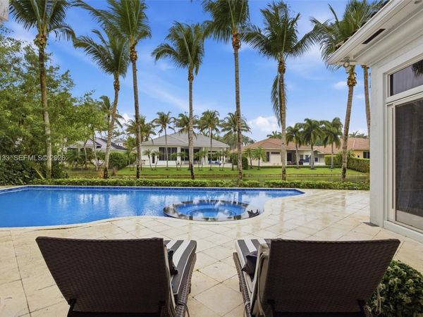 611 Sweet Bay Ave, Plantation, FL 33324