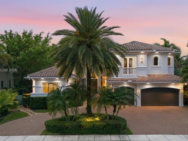 611 Sweet Bay Ave, Plantation, FL 33324