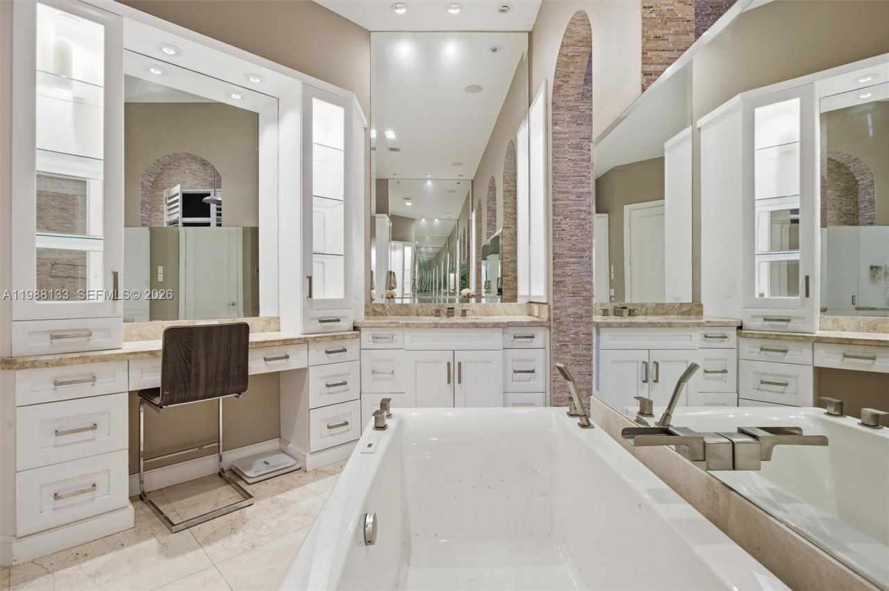 611 Sweet Bay Ave, Plantation, FL 33324 Photo