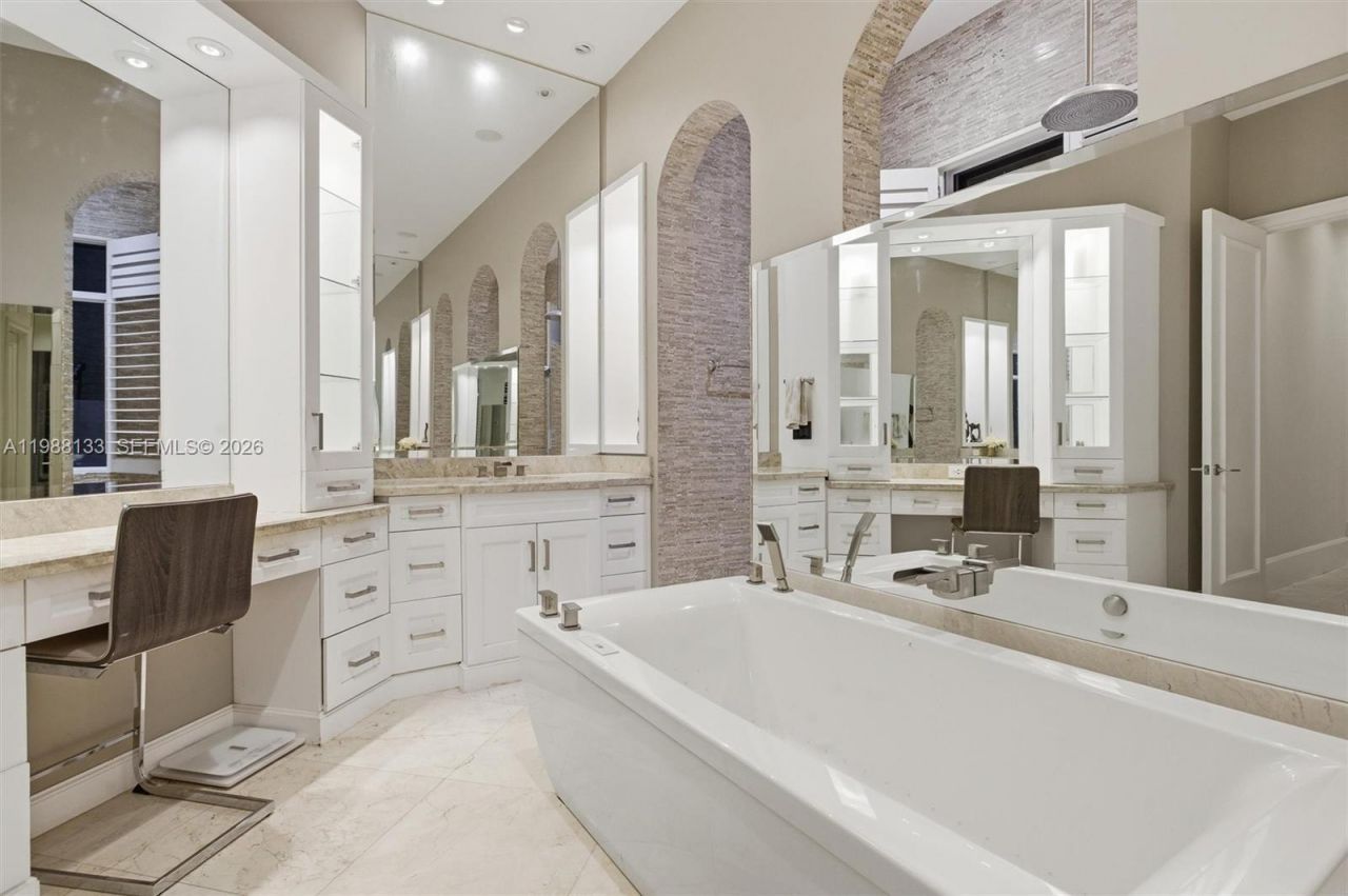 611 Sweet Bay Ave, Plantation, FL 33324 Photo