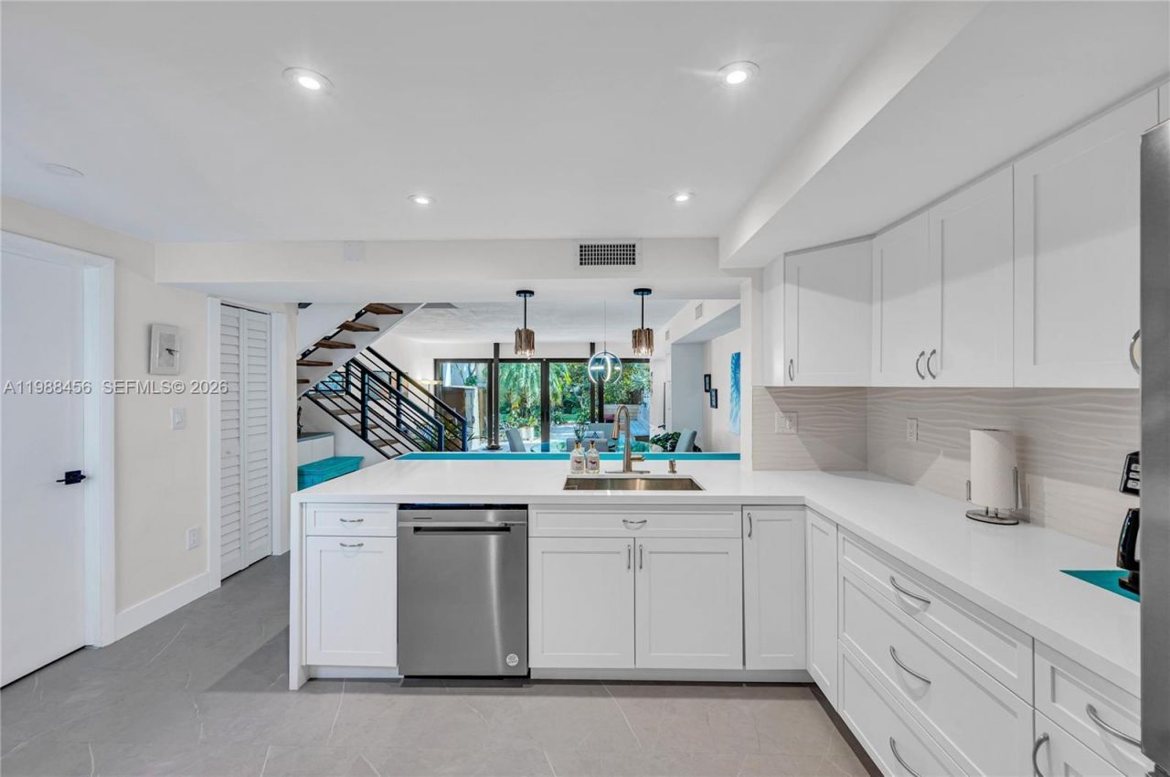 7018 SW 53rd Ln , Miami, FL 33155 Photo