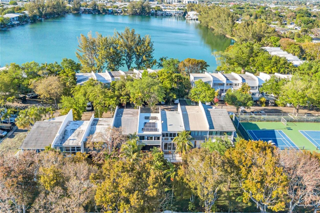 7018 SW 53rd Ln , Miami, FL 33155 Photo