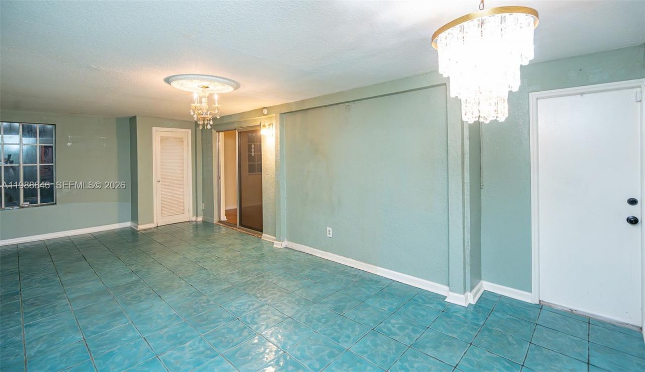 2010 NW 185th Ter, Miami Gardens, FL 33056 Photo