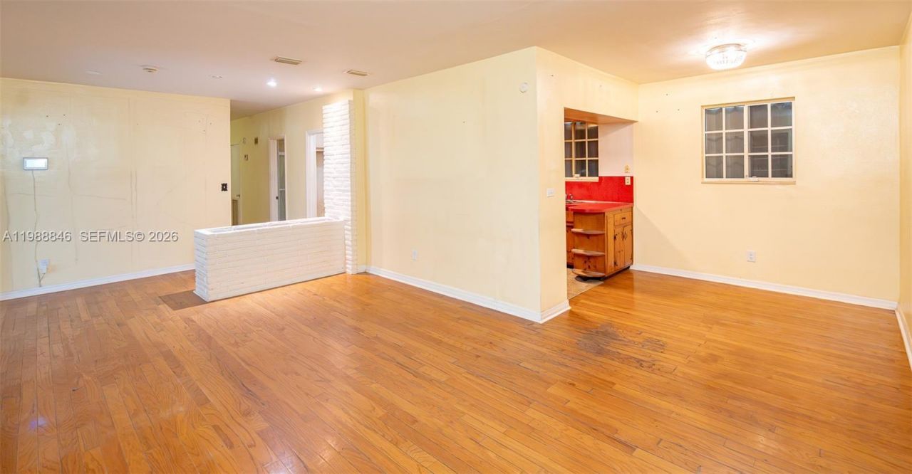 2010 NW 185th Ter , Miami Gardens, FL 33056 Photo