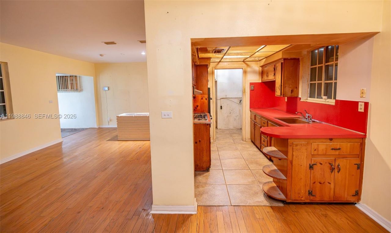 2010 NW 185th Ter , Miami Gardens, FL 33056 Photo