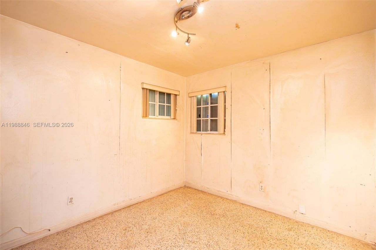 2010 NW 185th Ter, Miami Gardens, FL 33056 Photo