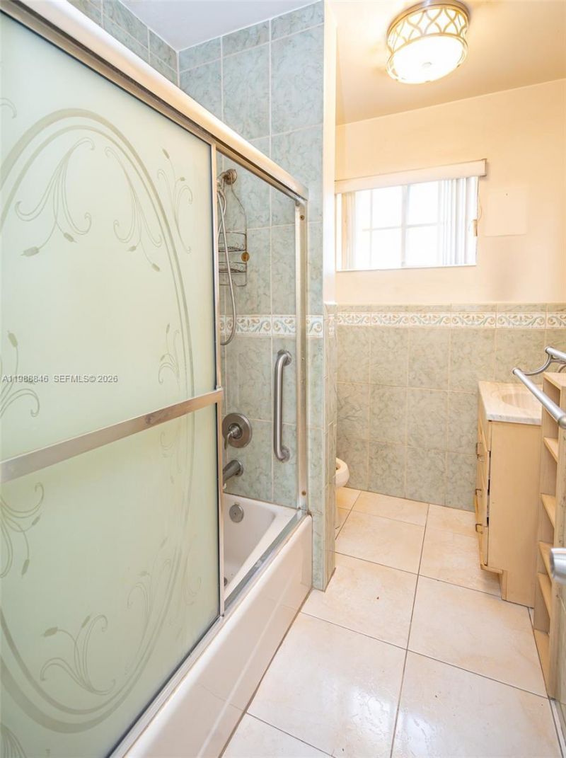 2010 NW 185th Ter , Miami Gardens, FL 33056 Photo