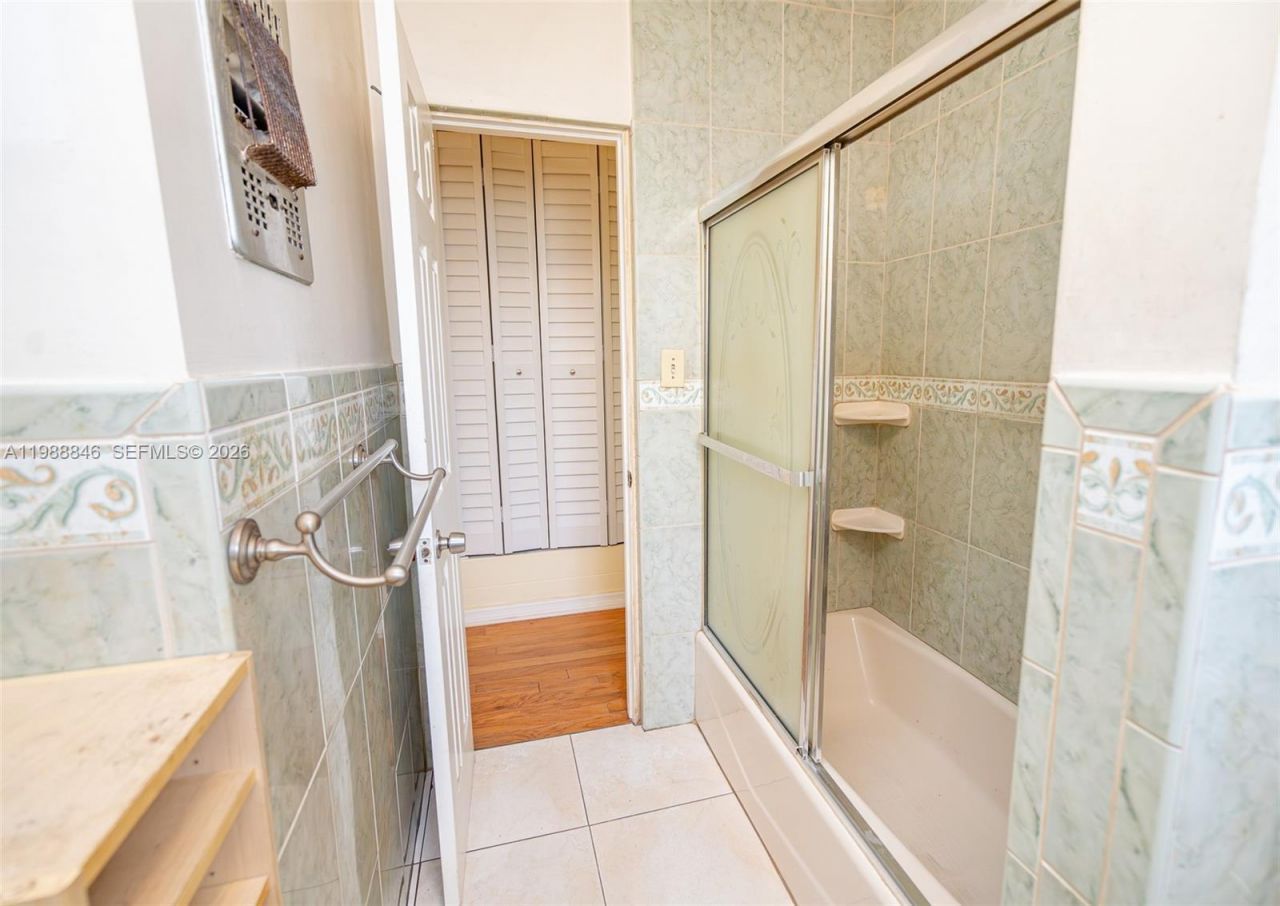 2010 NW 185th Ter, Miami Gardens, FL 33056 Photo