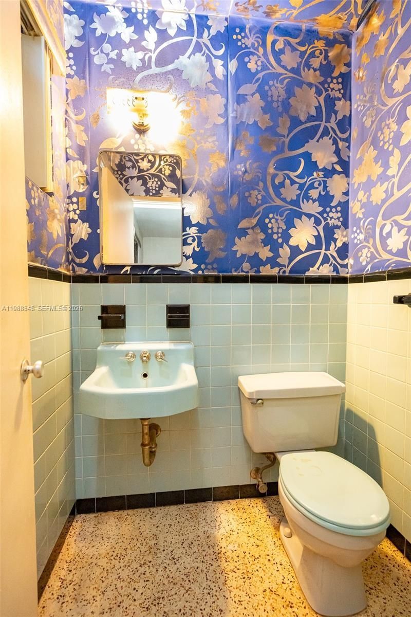 2010 NW 185th Ter, Miami Gardens, FL 33056 Photo