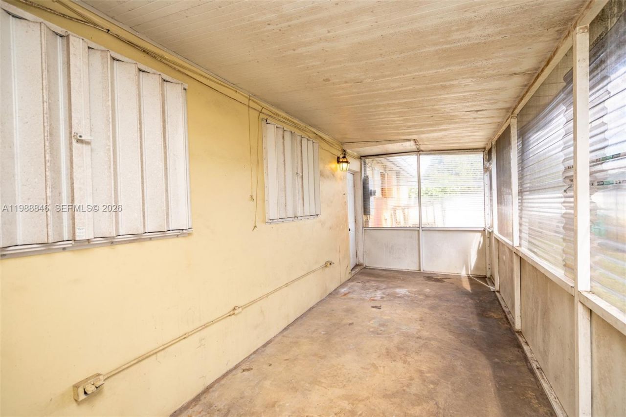 2010 NW 185th Ter, Miami Gardens, FL 33056 Photo
