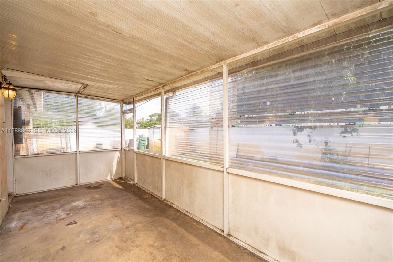 2010 NW 185th Ter, Miami Gardens, FL 33056 Photo