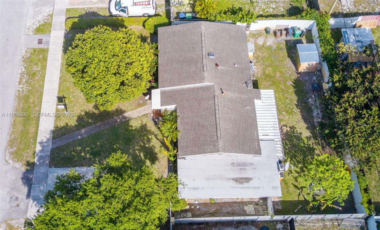 2010 NW 185th Ter, Miami Gardens, FL 33056 Photo
