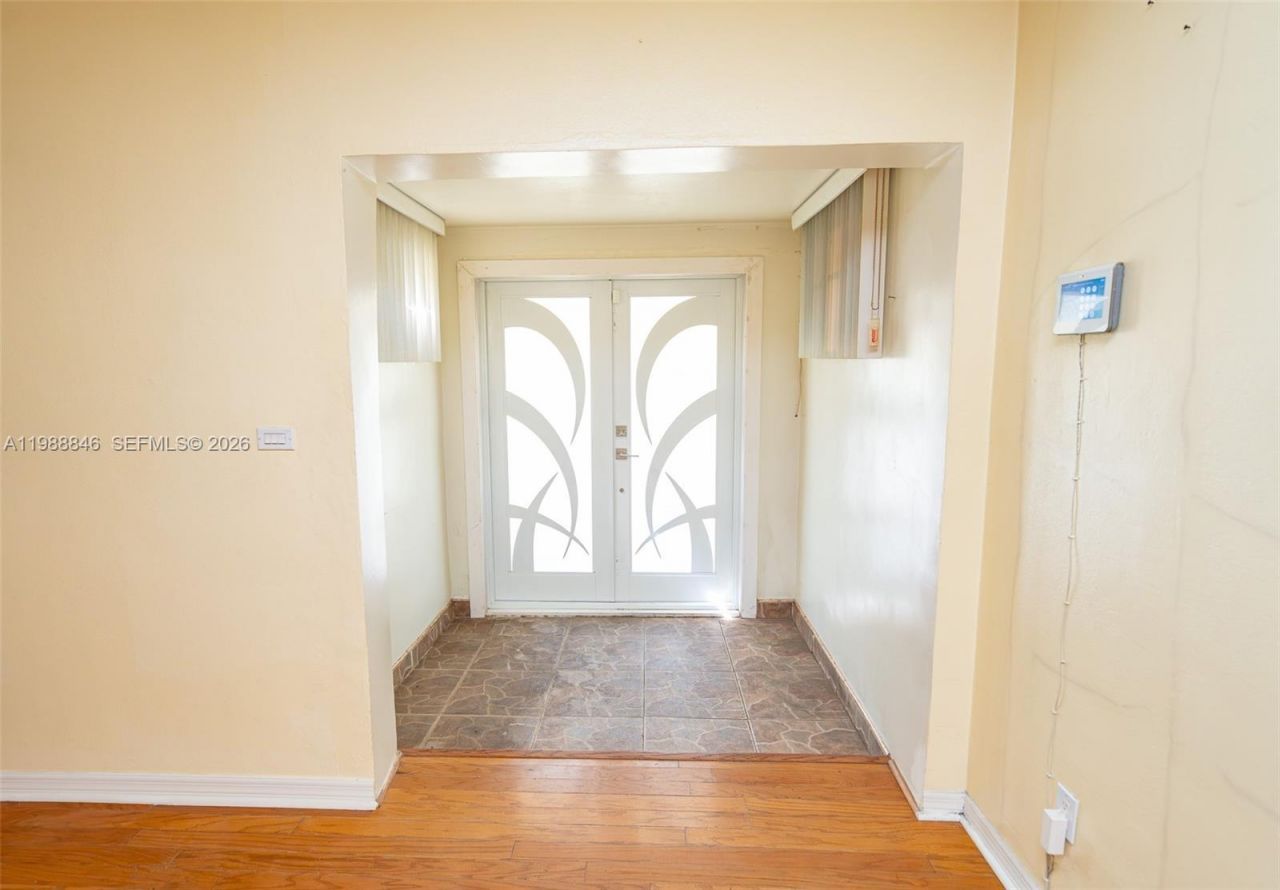 2010 NW 185th Ter, Miami Gardens, FL 33056 Photo