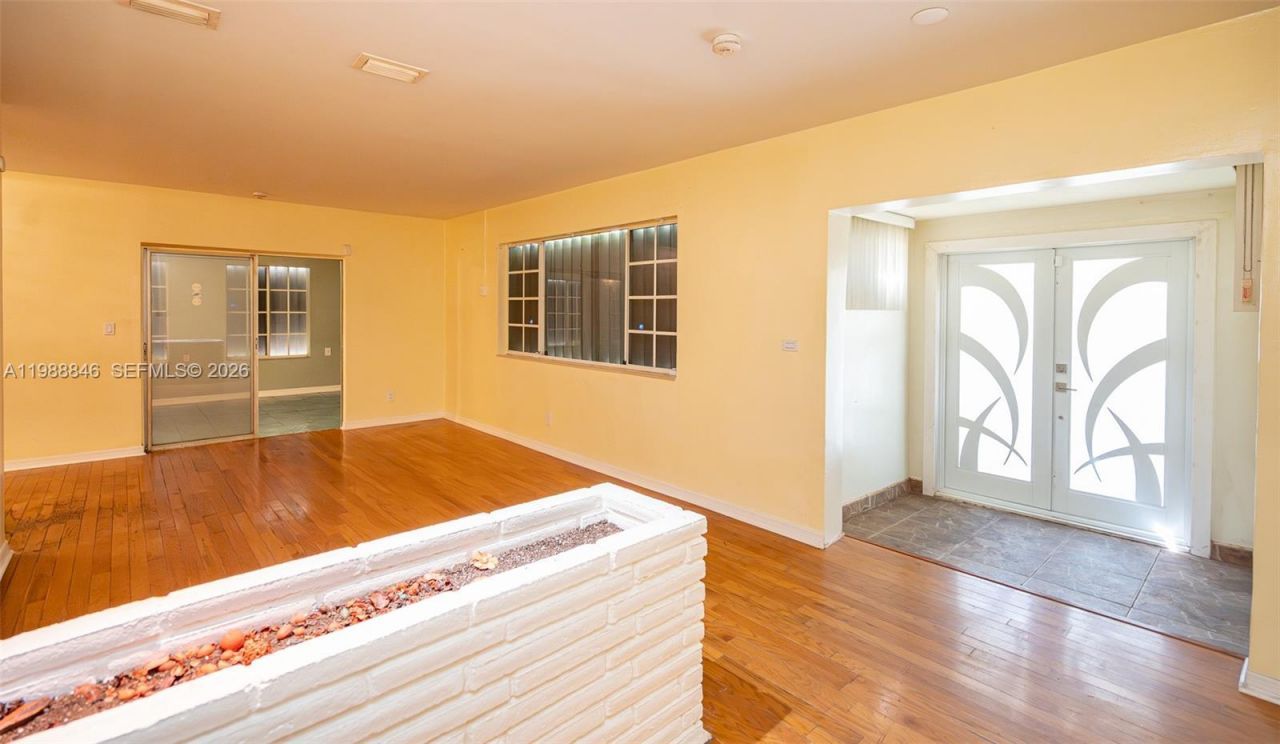 2010 NW 185th Ter , Miami Gardens, FL 33056 Photo