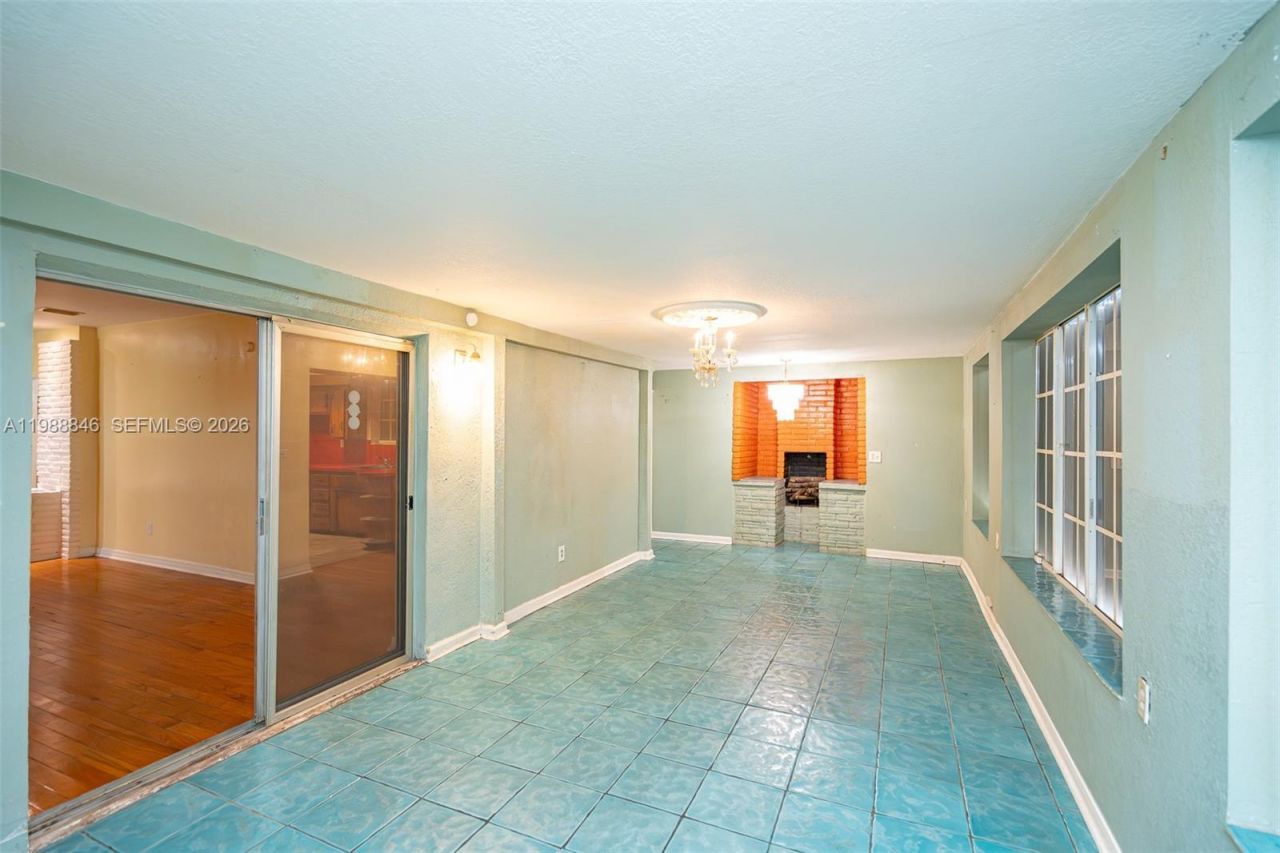 2010 NW 185th Ter, Miami Gardens, FL 33056 Photo