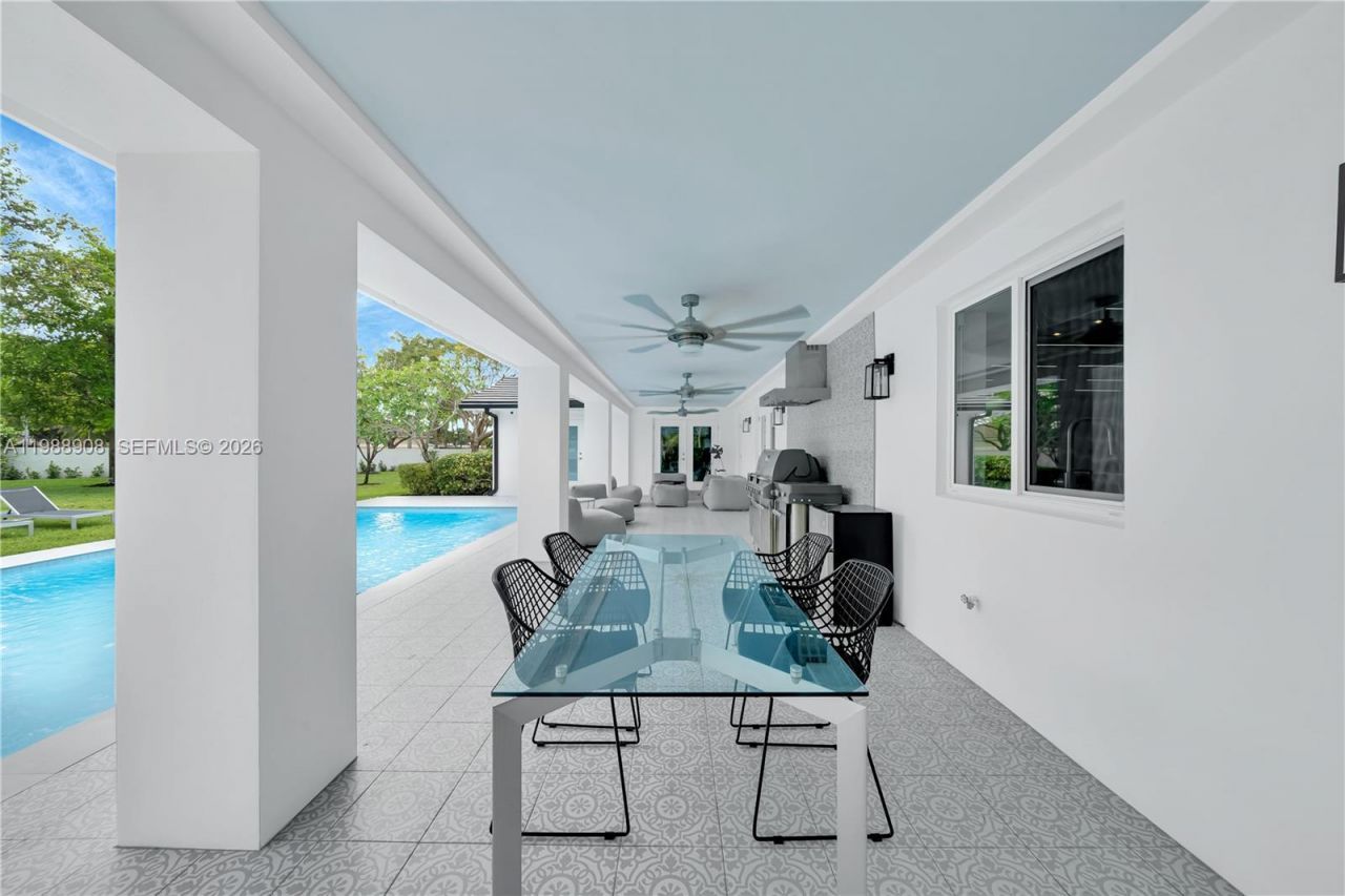 10705 SW 128th Ter, Miami, FL 33176 Photo