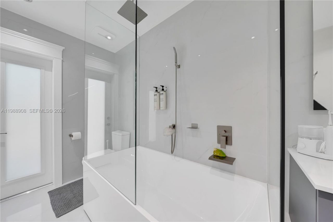 10705 SW 128th Ter , Miami, FL 33176 Photo