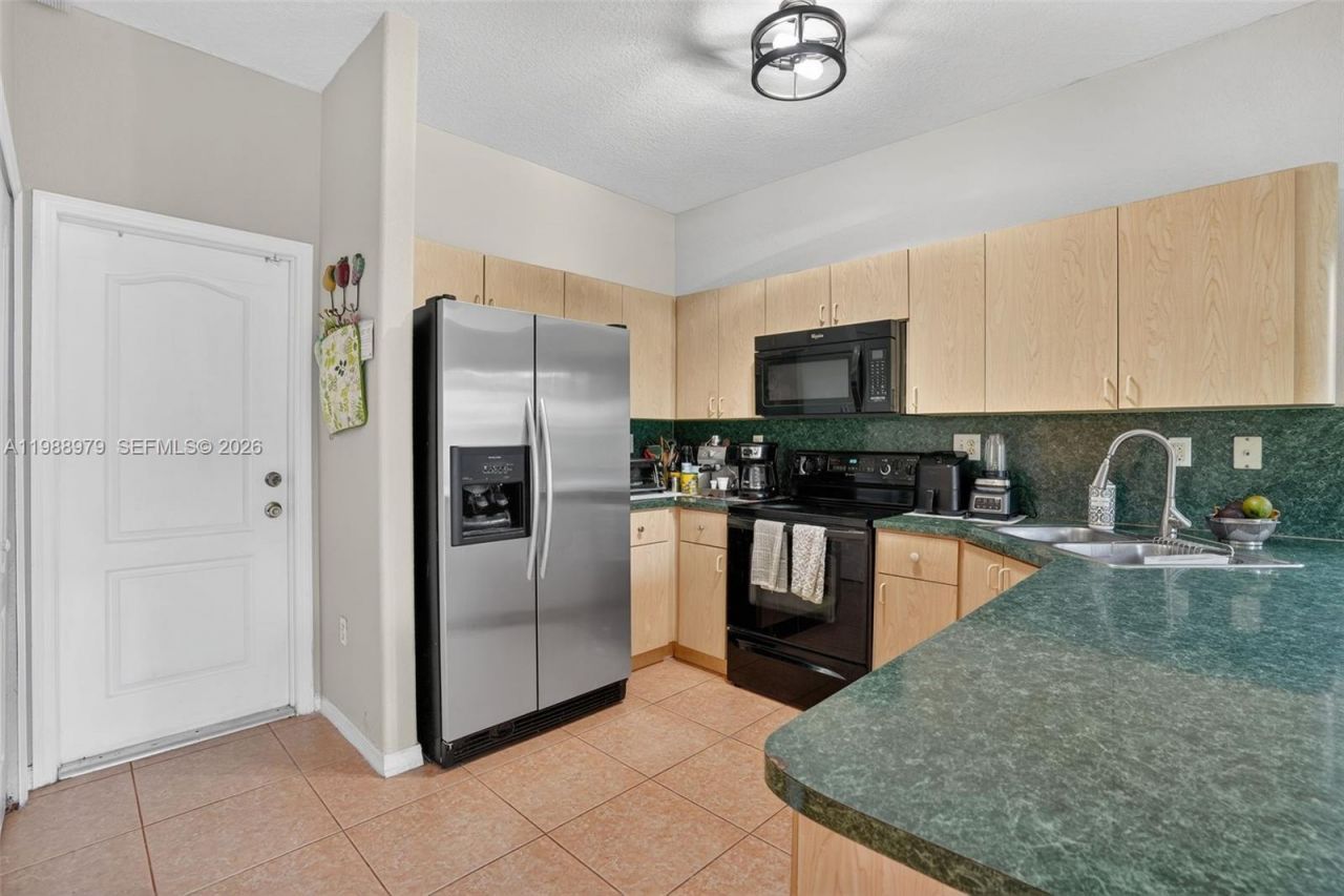 14490 SW 180th St , Miami, FL 33177 Photo