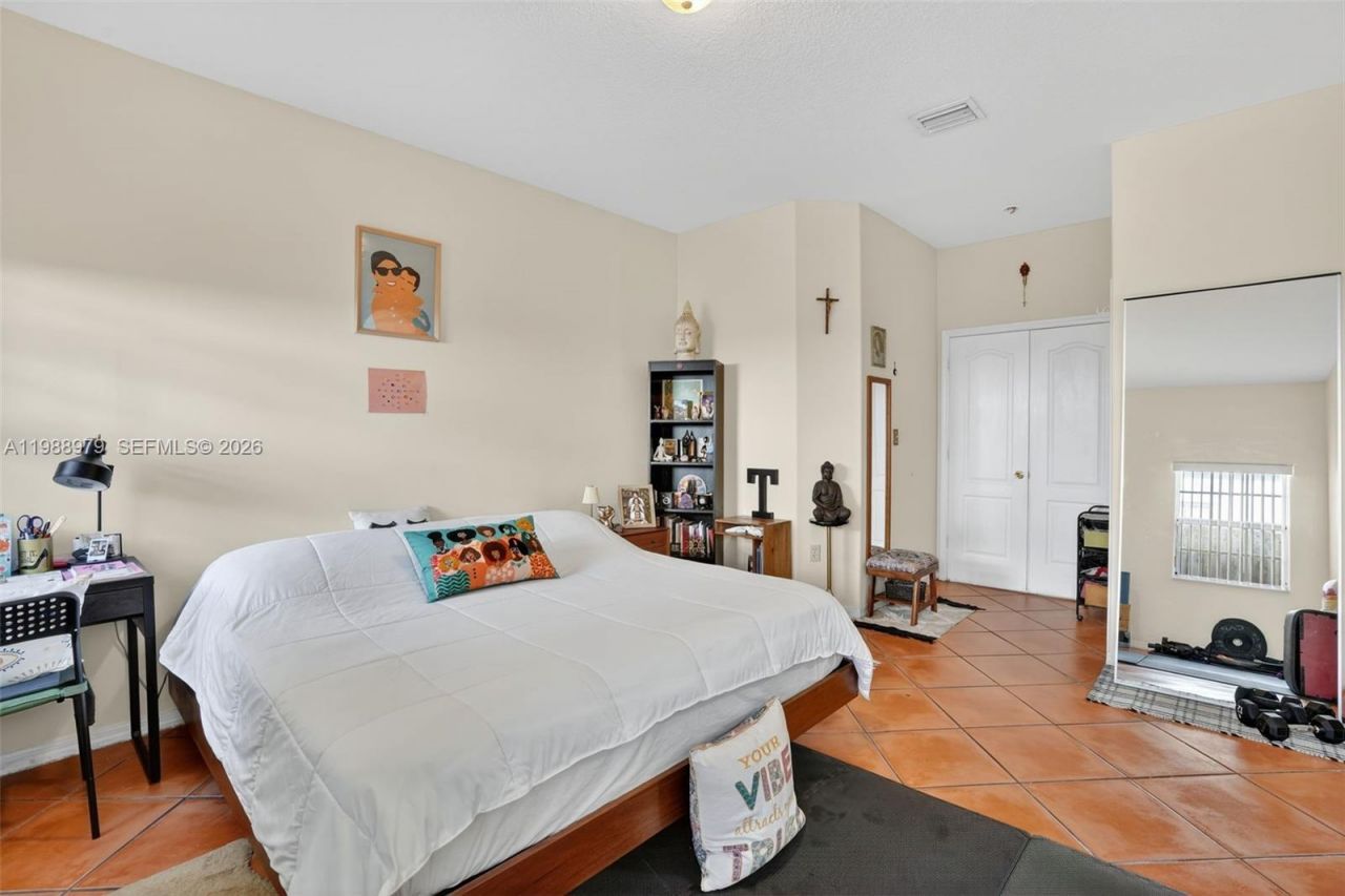 14490 SW 180th St , Miami, FL 33177 Photo