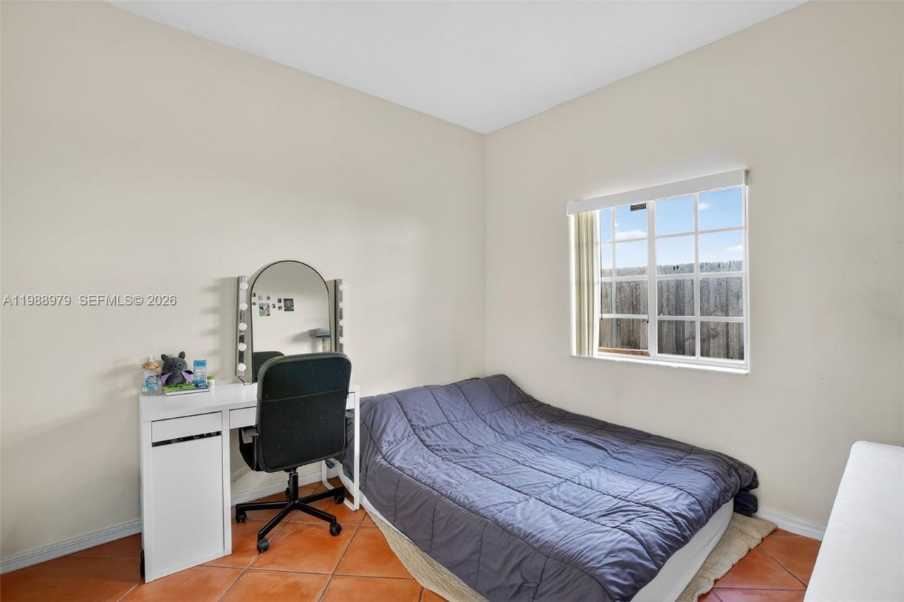 14490 SW 180th St , Miami, FL 33177 Photo