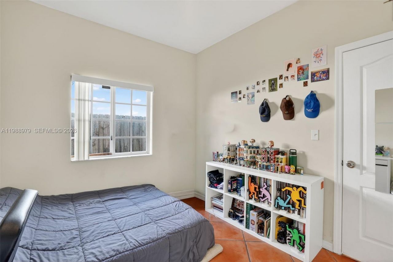 14490 SW 180th St , Miami, FL 33177 Photo