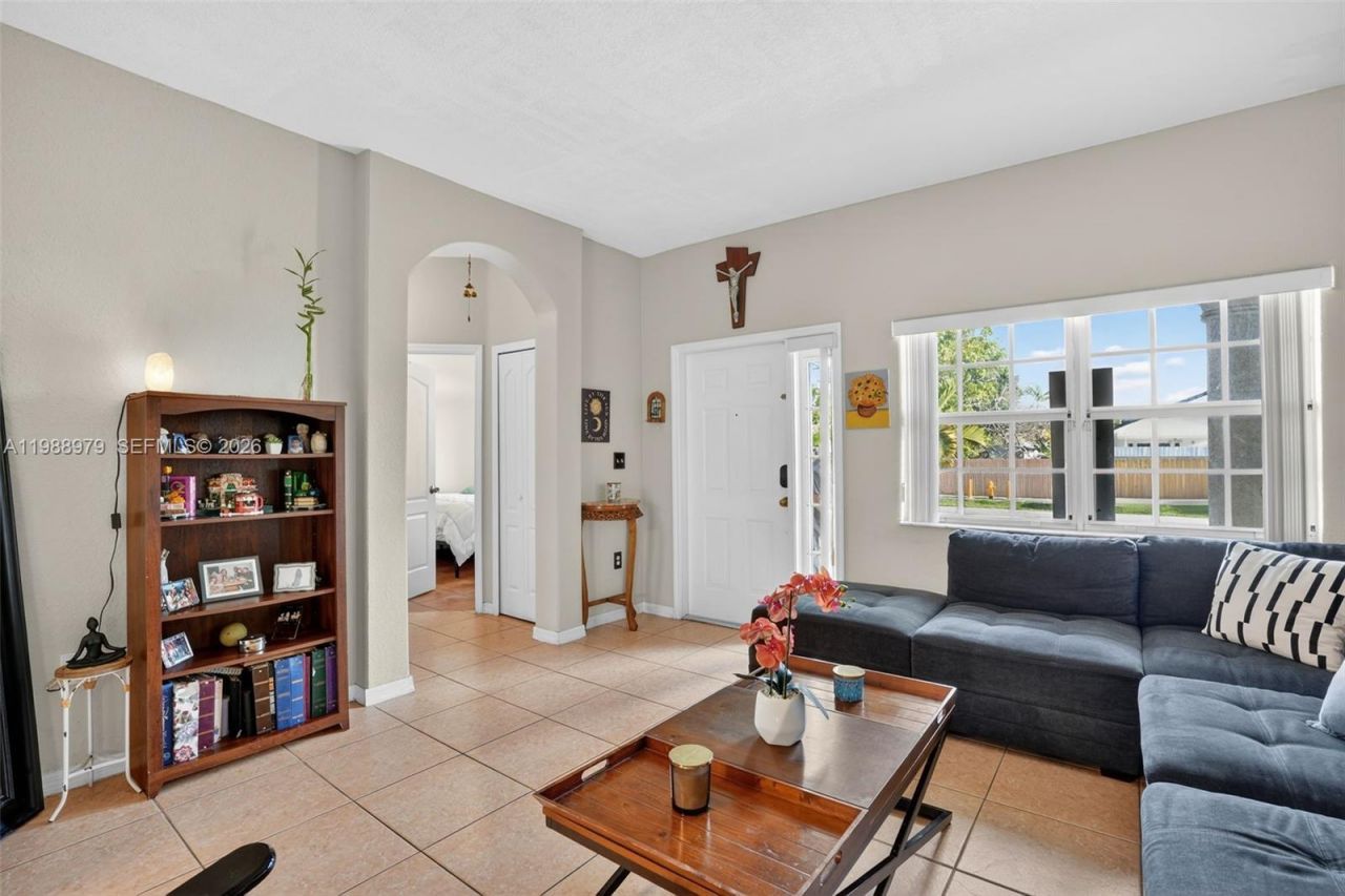 14490 SW 180th St , Miami, FL 33177 Photo