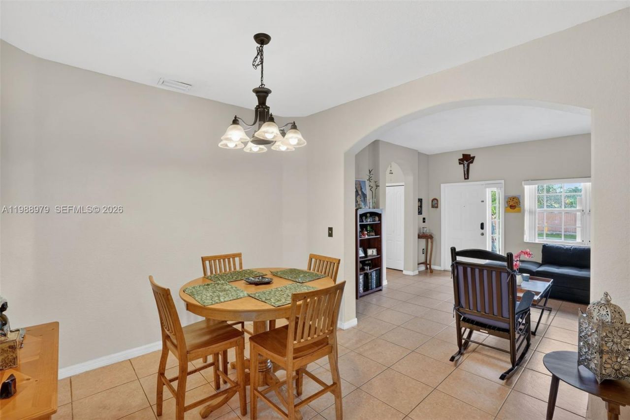 14490 SW 180th St , Miami, FL 33177 Photo