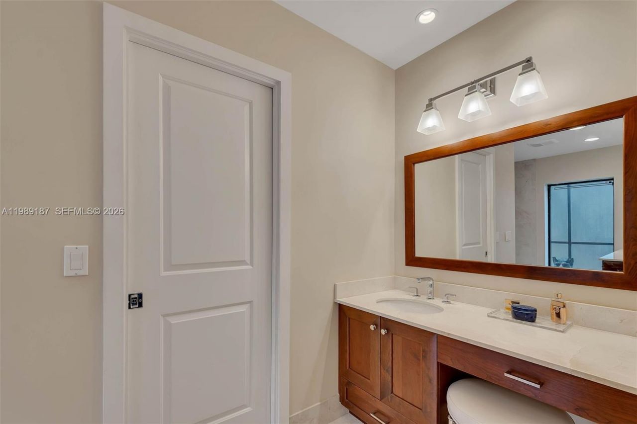 16745 SW 74th Ct , Palmetto Bay, FL 33157 Photo