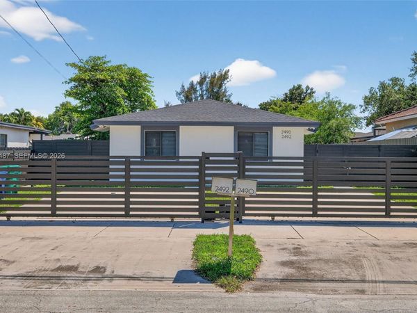 2490 NW 44th St , Unit 2490, Miami, FL 33142