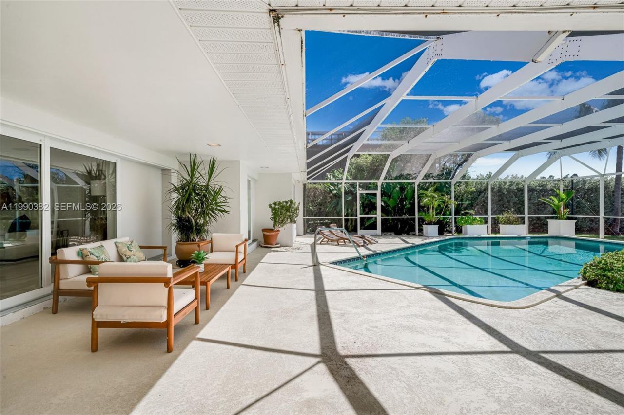 640 S Mashta Dr , Key Biscayne, FL 33149 Photo