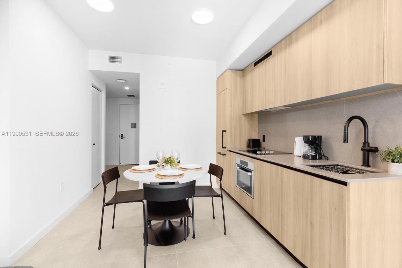 121 NE 5th St, Unit 2611, Miami, FL 33132 Photo