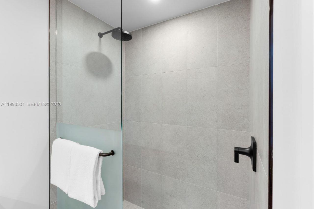 121 NE 5th St, Unit 2611, Miami, FL 33132 Photo