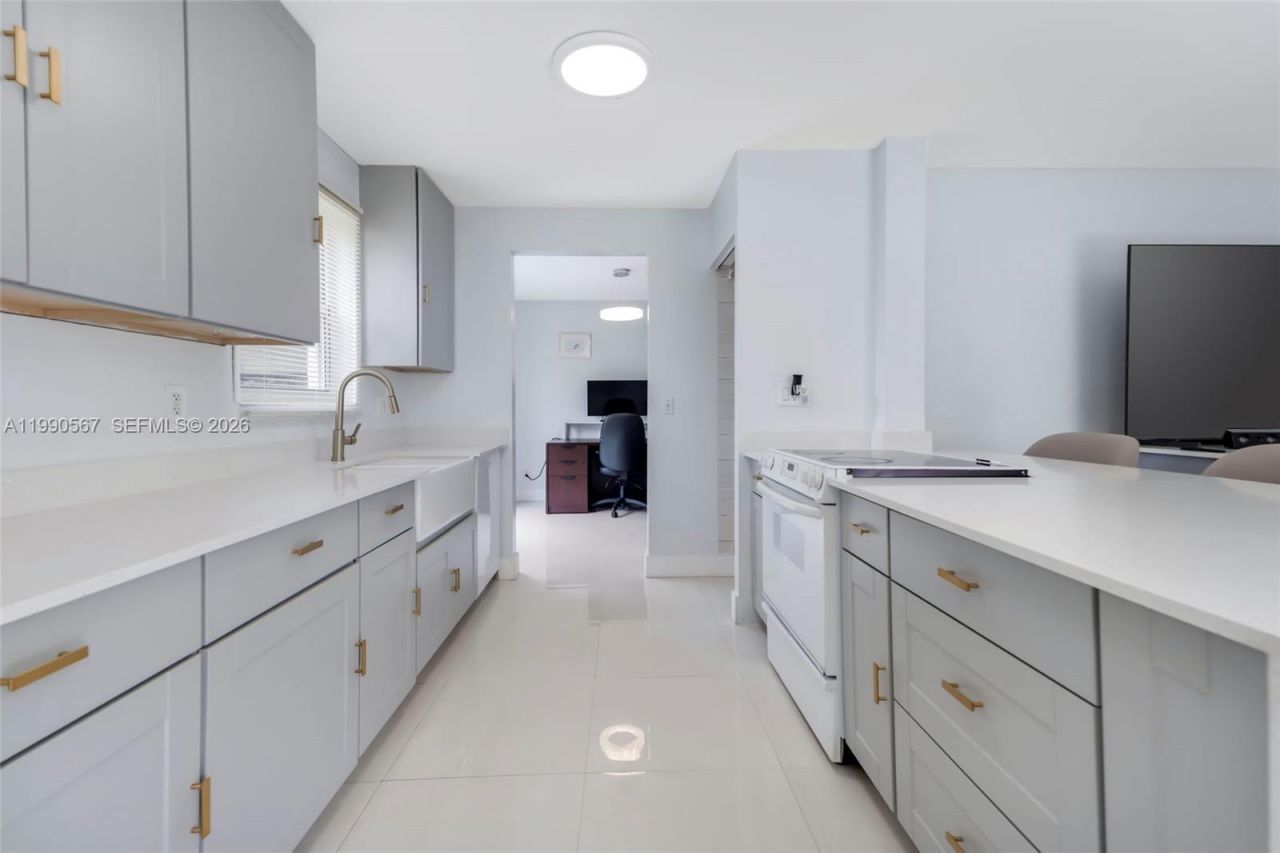 10020 SW 223rd Ln , Cutler Bay, FL 33190 Photo