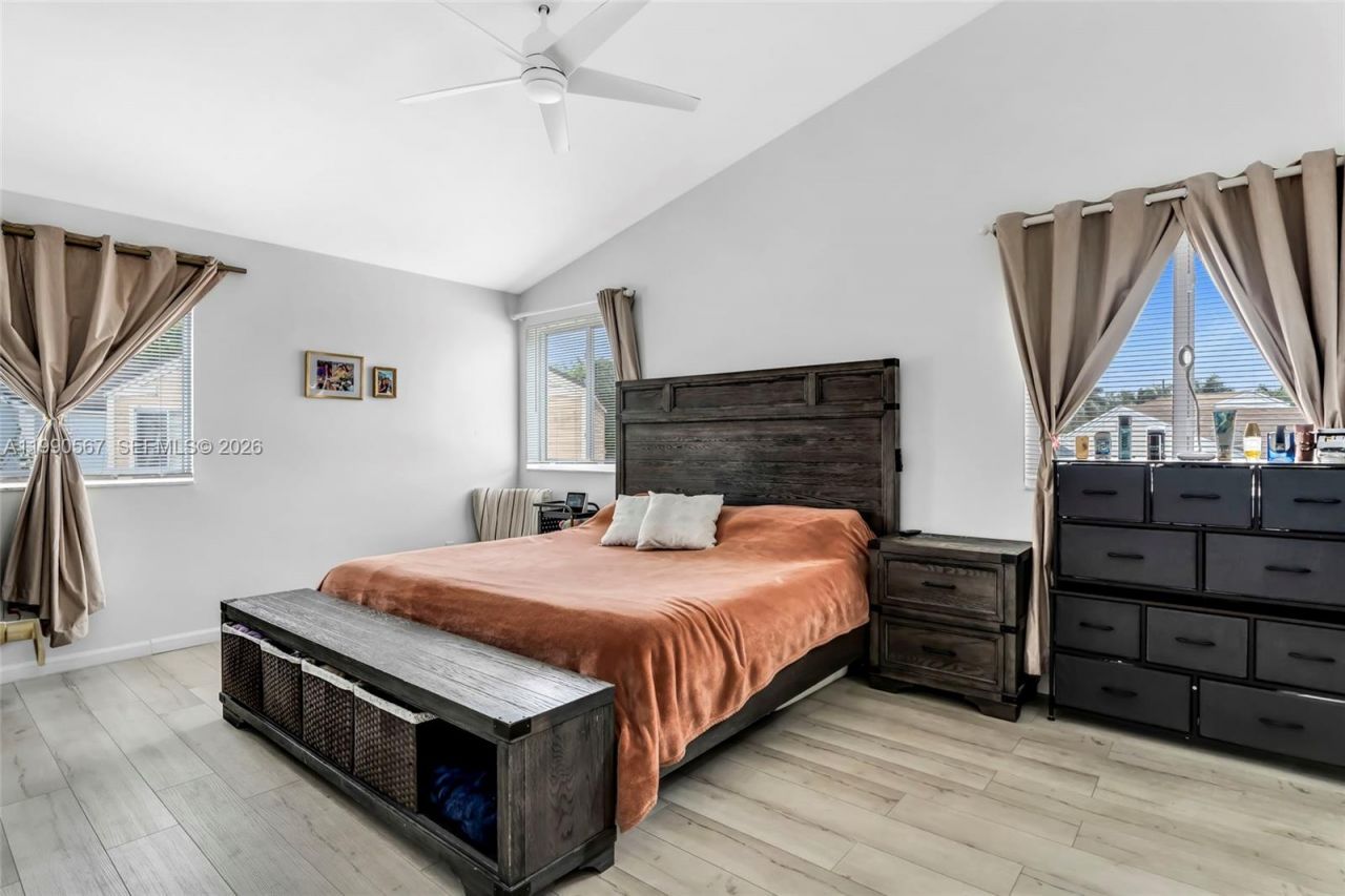 10020 SW 223rd Ln , Cutler Bay, FL 33190 Photo