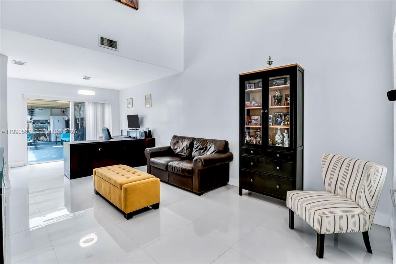 10020 SW 223rd Ln , Cutler Bay, FL 33190 Photo