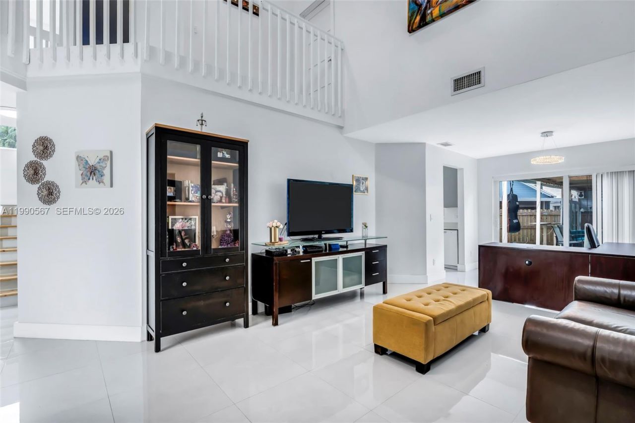 10020 SW 223rd Ln , Cutler Bay, FL 33190 Photo