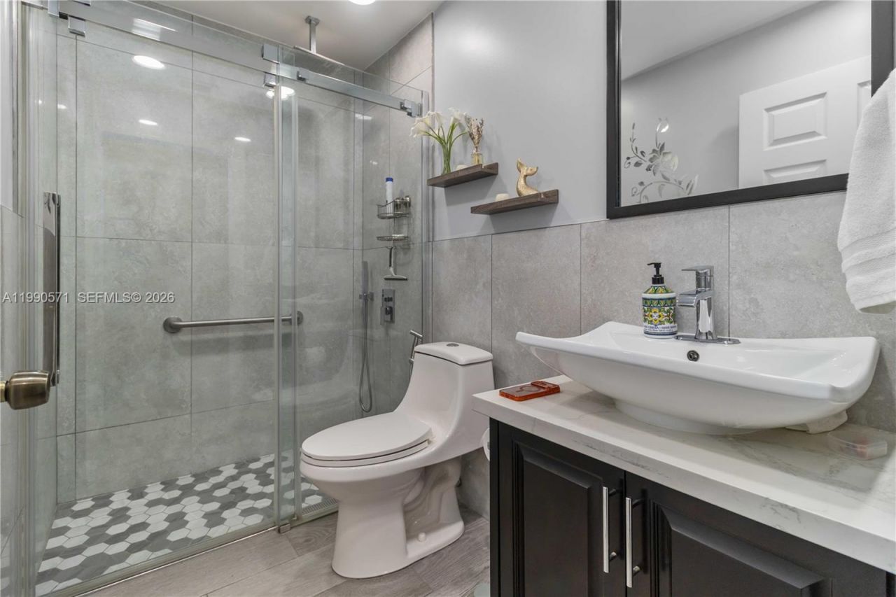 17036 SW 144 Court , Miami, FL 33177 Photo