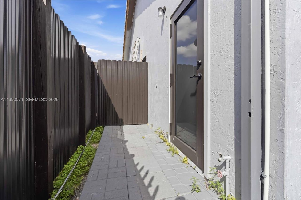 17036 SW 144 Court , Miami, FL 33177 Photo