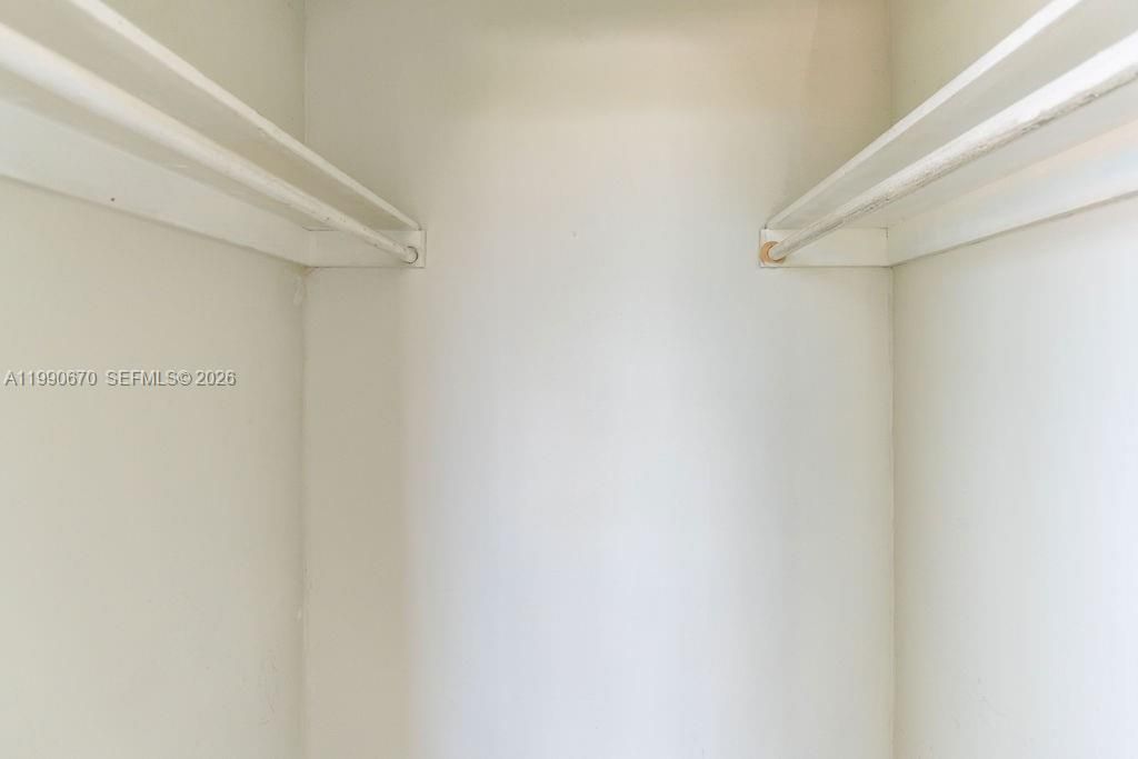 1990 Marseille Dr, Unit 402, Miami Beach, FL 33141 Photo