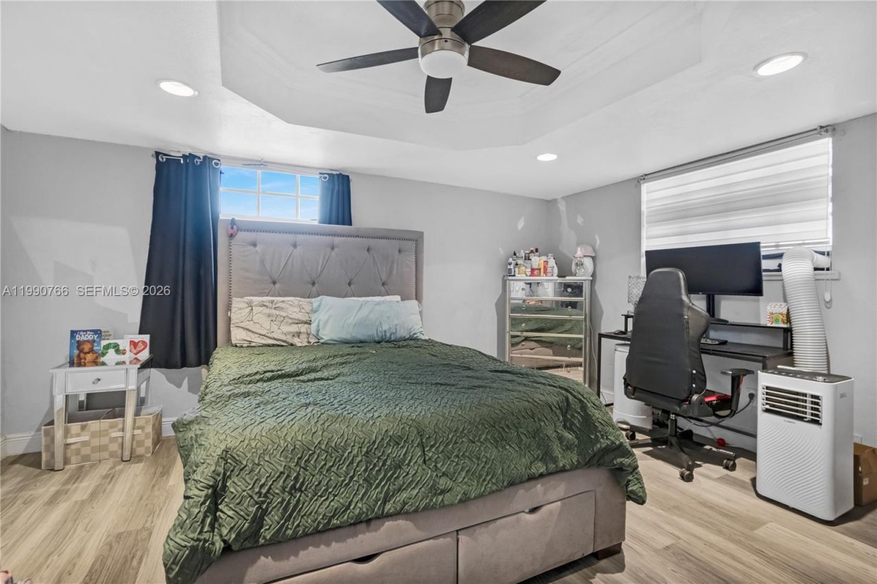 21100 N Miami Ave , Miami Gardens, FL 33169 Photo