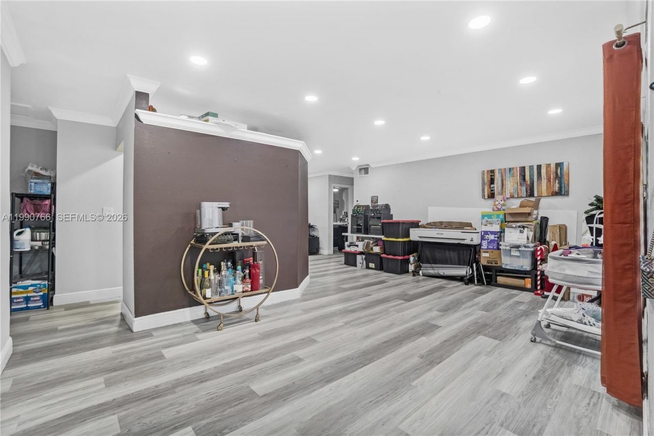 21100 N Miami Ave , Miami Gardens, FL 33169 Photo