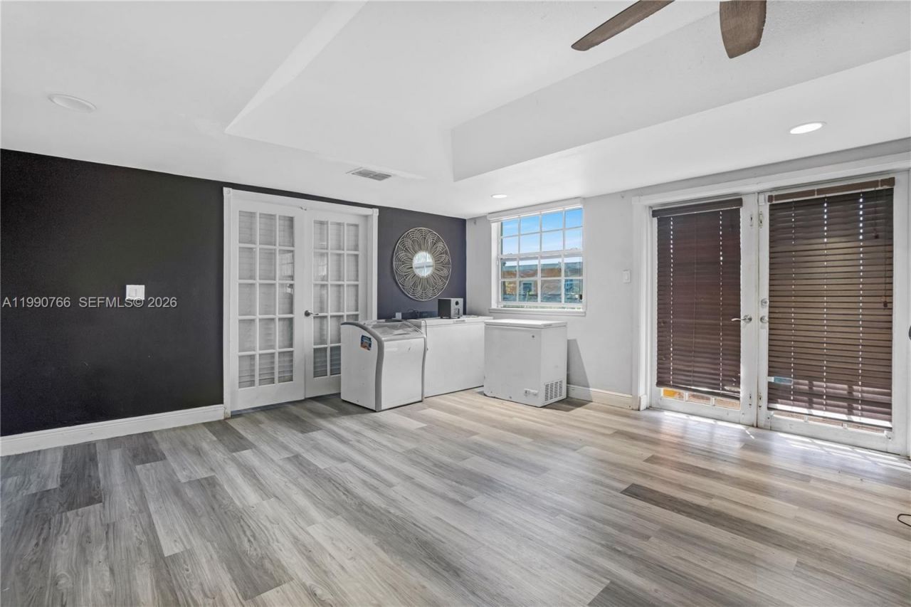 21100 N Miami Ave , Miami Gardens, FL 33169 Photo