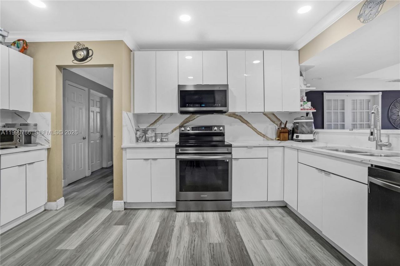 21100 N Miami Ave , Miami Gardens, FL 33169 Photo