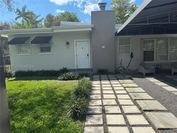 6126 SW 61st St , South Miami, FL 33143