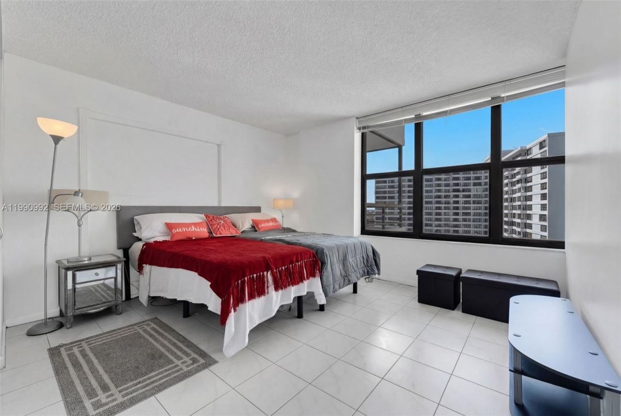 2500 Parkview Dr , Unit 1418, Hallandale Beach, FL 33009 Photo