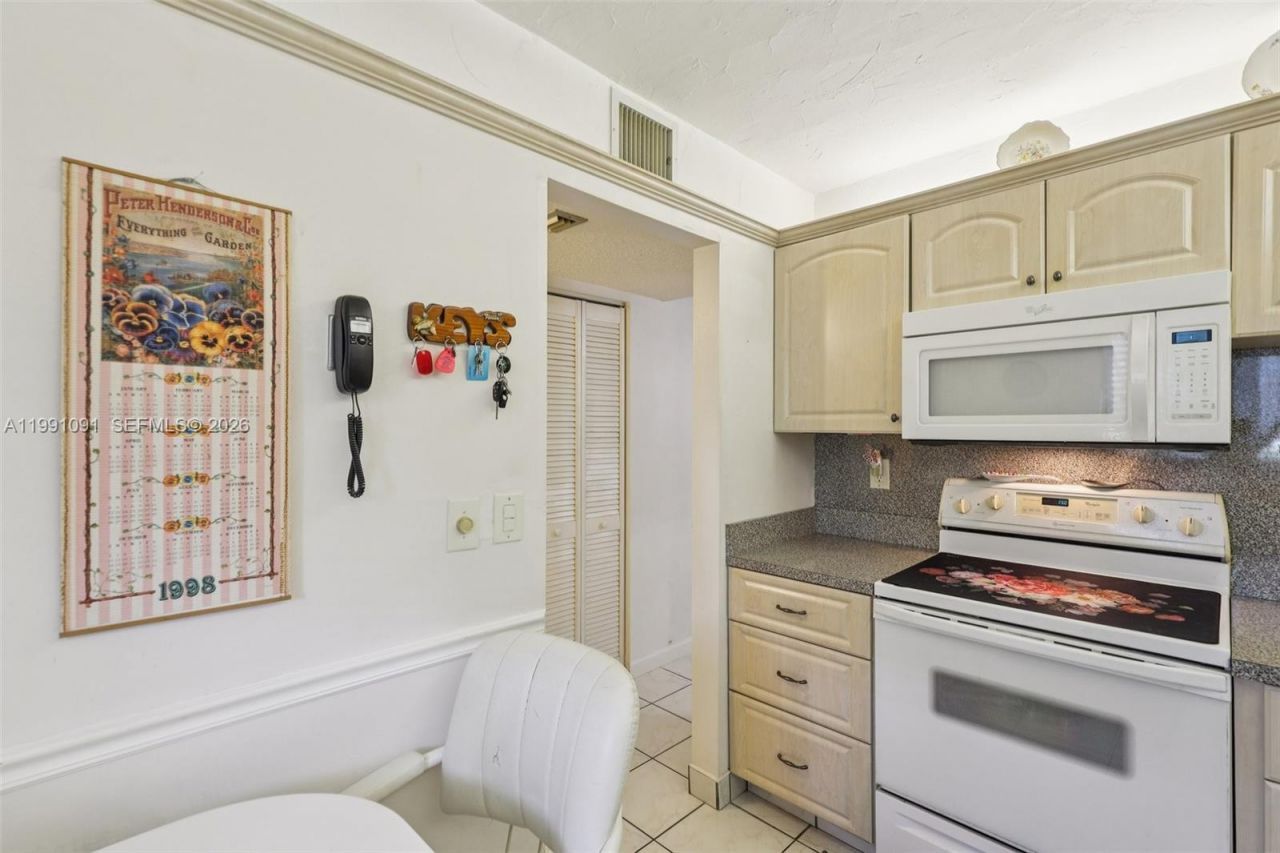 3050 N Holiday Springs Blvd , Unit 101, Margate, FL 33063 Photo